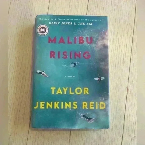 Malibu Rising by Taylor Jenkins Reed - Picture 1 of 5